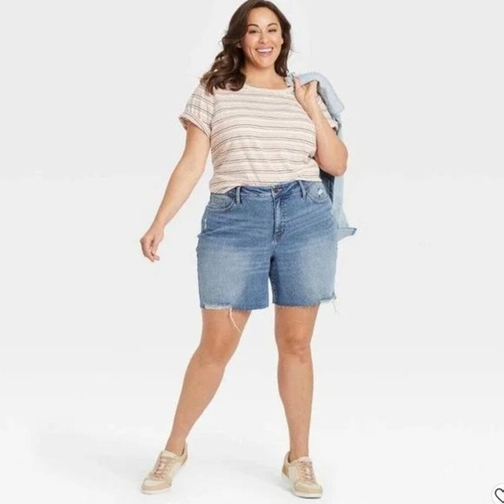 Ava & Viv High-Rise Bermuda Jean Shorts 26W NEW
